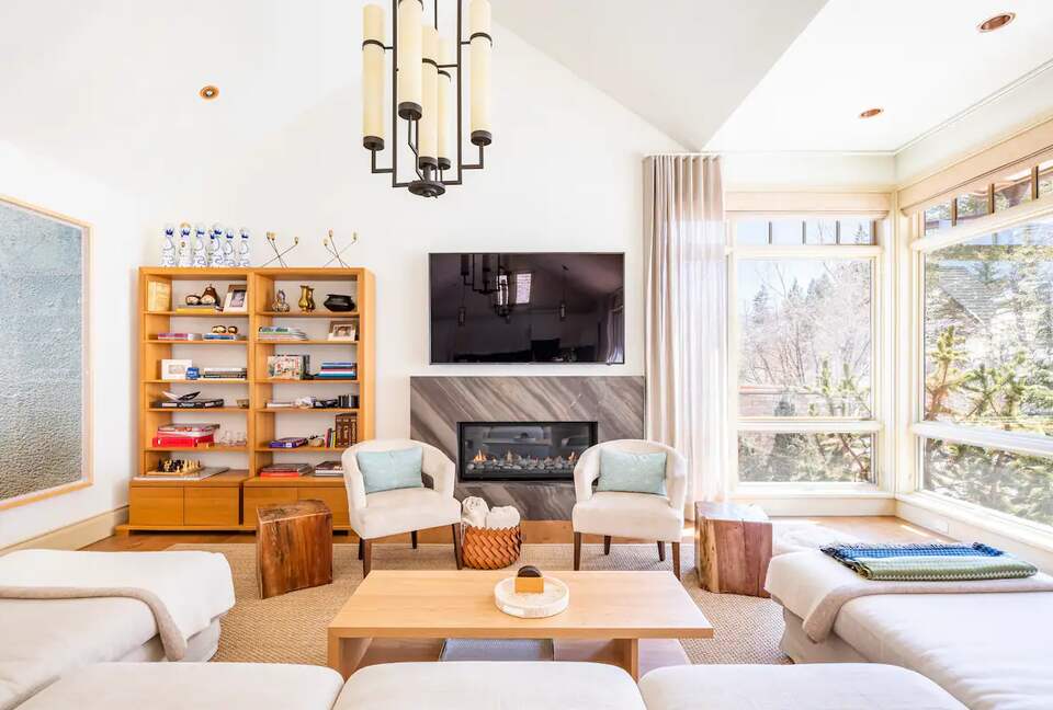 Modern Aspen Beauty - Aspen, Colorado