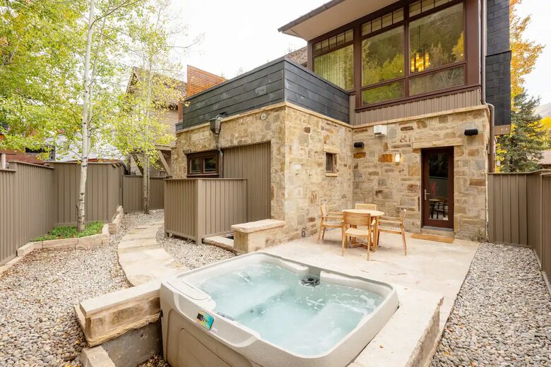 Modern Aspen Beauty - Aspen, Colorado