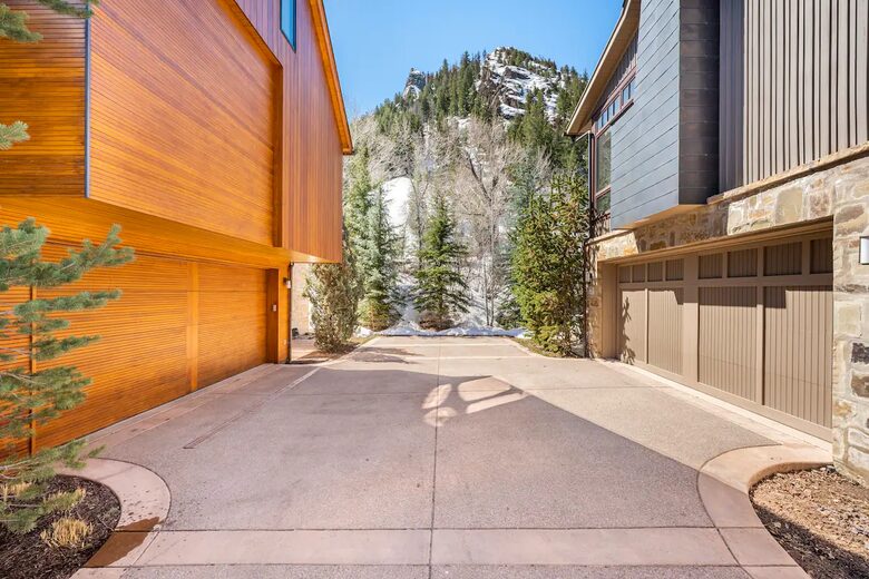 Modern Aspen Beauty - Aspen, Colorado
