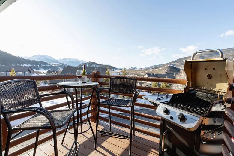 Ideallic Modern Mountain Hub - Dillon, Colorado