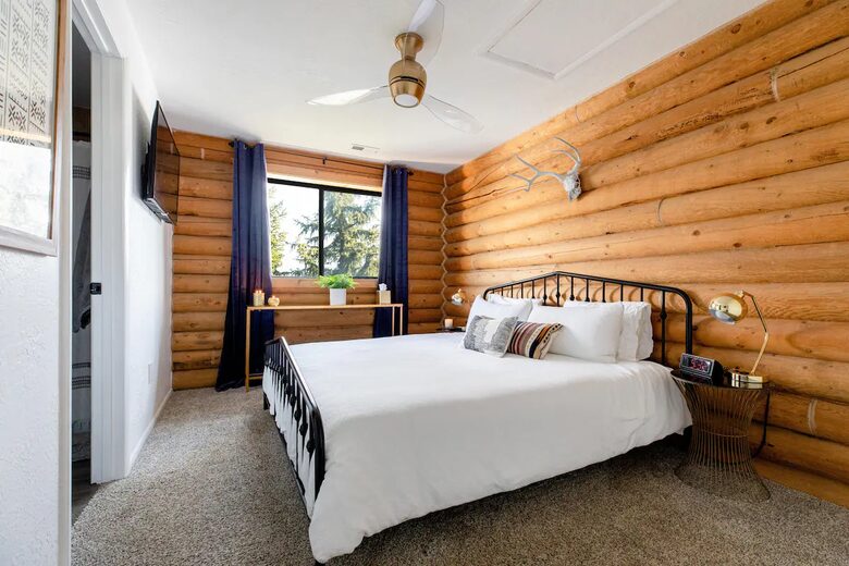 Ideallic Modern Mountain Hub - Dillon, Colorado