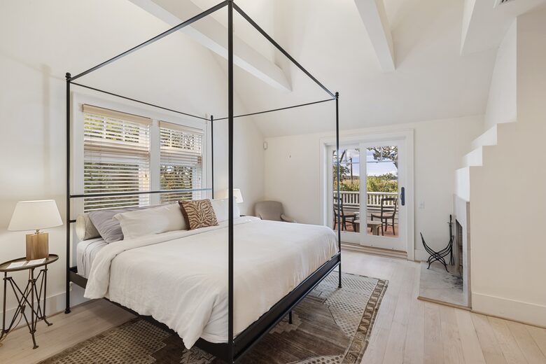 Chic and Serene East Hampton Home - East Hampton, New York