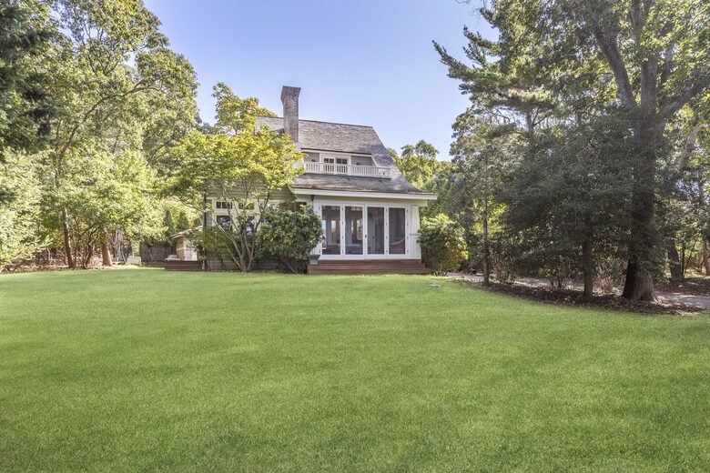 Chic and Serene East Hampton Home - East Hampton, New York