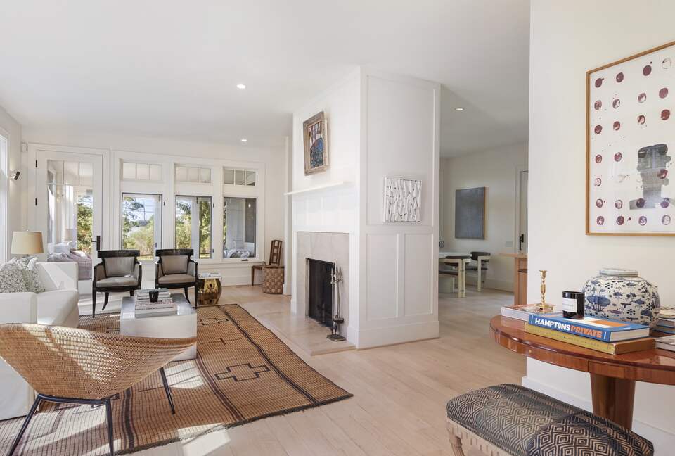Chic and Serene East Hampton Home - East Hampton, New York