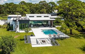 Luxe Estate in the Heart of Naples - Naples, Florida