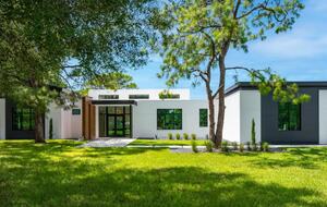Luxe Estate in the Heart of Naples - Naples, Florida