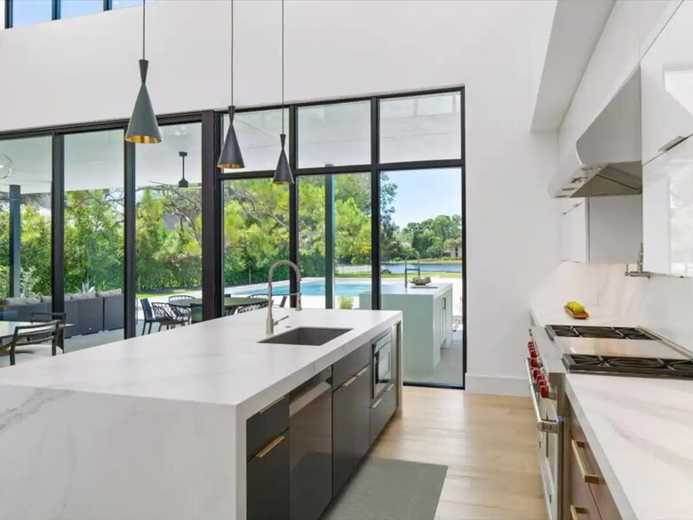 Luxe Estate in the Heart of Naples - Naples, Florida