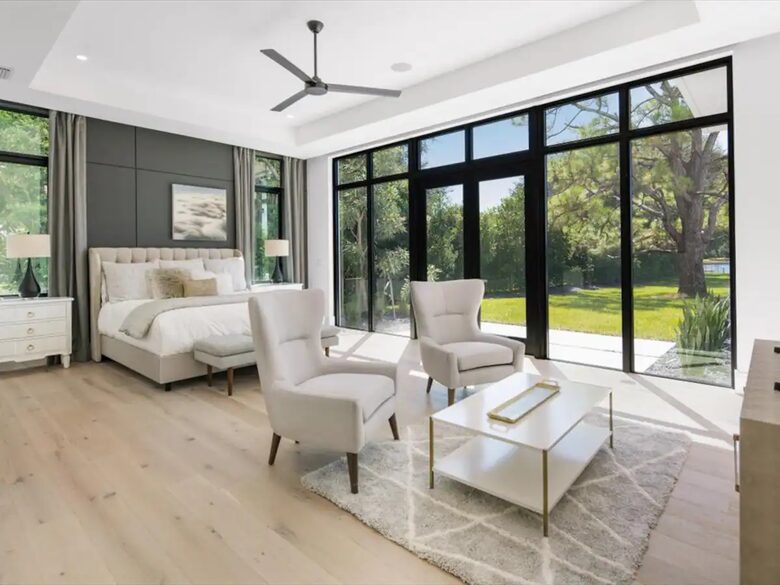 Luxe Estate in the Heart of Naples - Naples, Florida
