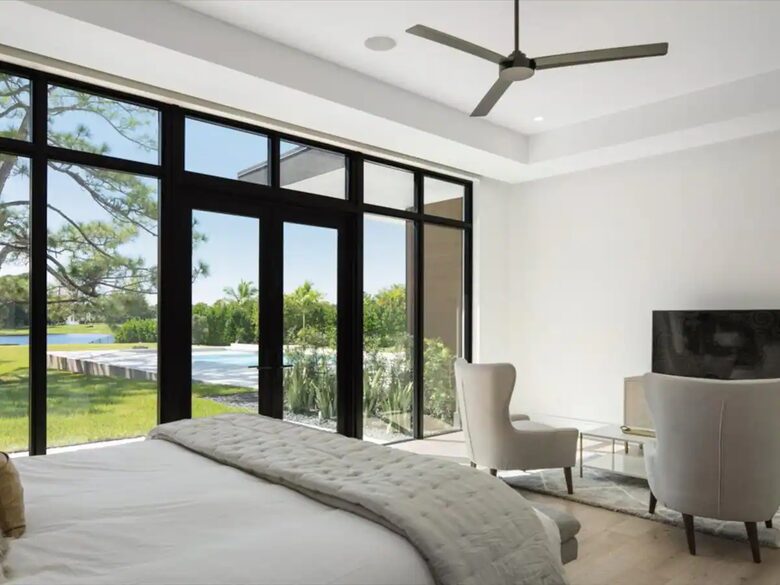 Luxe Estate in the Heart of Naples - Naples, Florida