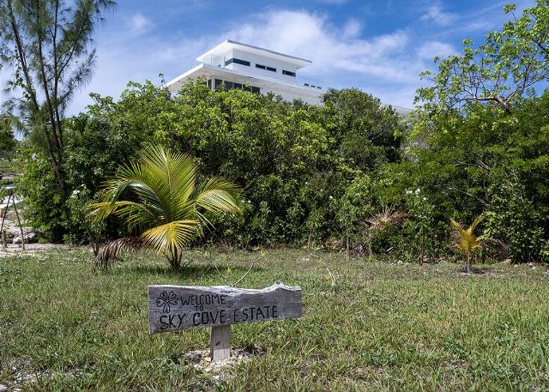 Private Beach Retreat - Palmetto Point, Bahamas