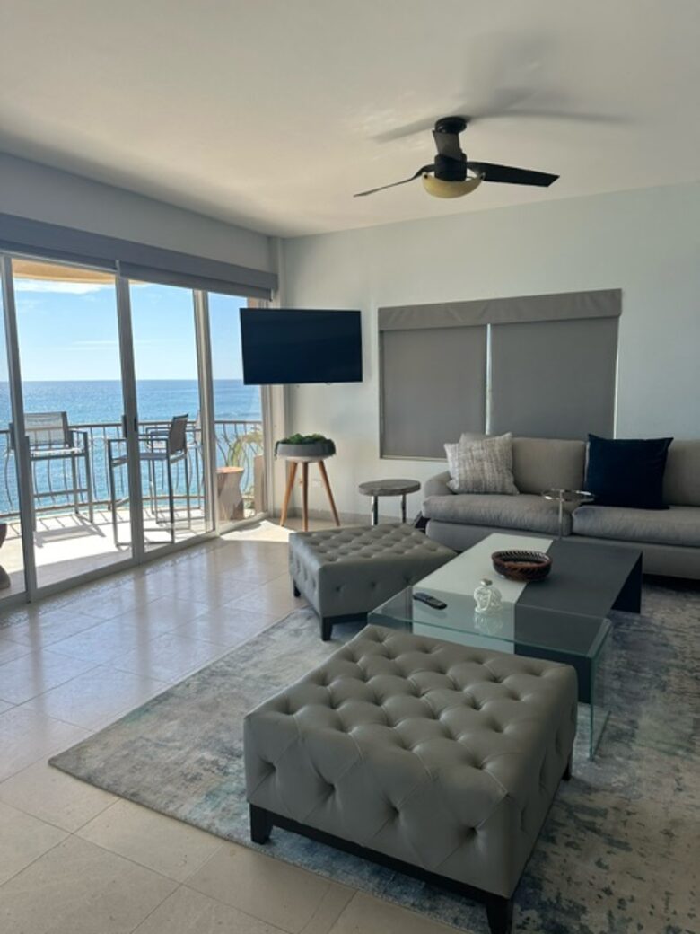Surfer's Paradise - San Jose del Cabo, Mexico