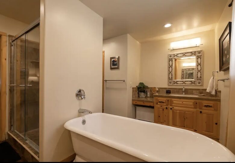 Northstar Stone Lodge - Big Bear Lake, California