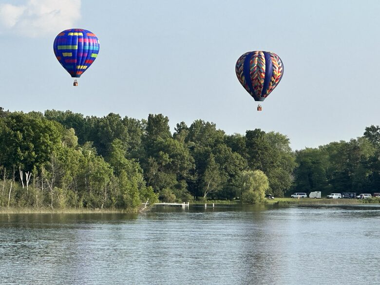 Mitten Getaway on All-Sports Tan Lake - Oxford, Michigan