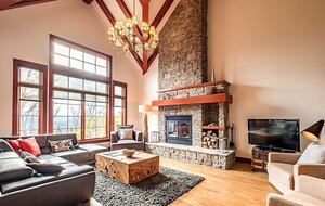Alpine Elegance - Mont-Tremblant, Canada