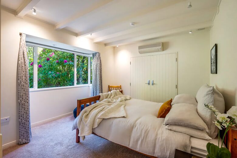Hidden Oasis Retreat - Wanaka, New Zealand