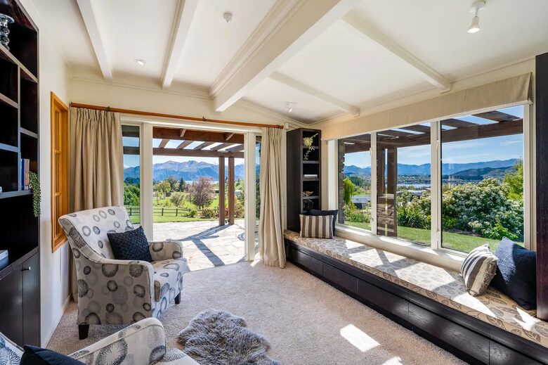 Hidden Oasis Retreat - Wanaka, New Zealand