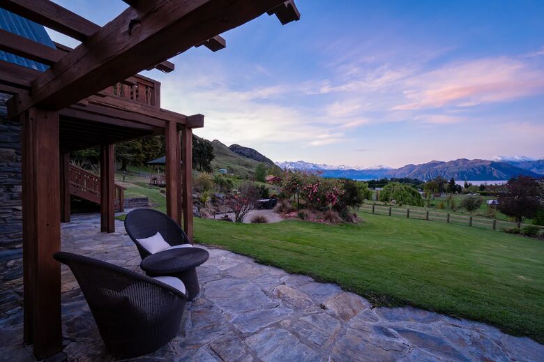 Hidden Oasis Retreat - Wanaka, New Zealand