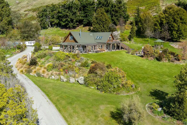 Hidden Oasis Retreat - Wanaka, New Zealand