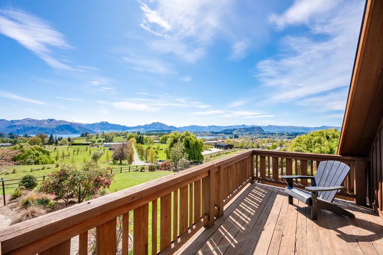 Hidden Oasis Retreat - Wanaka, New Zealand