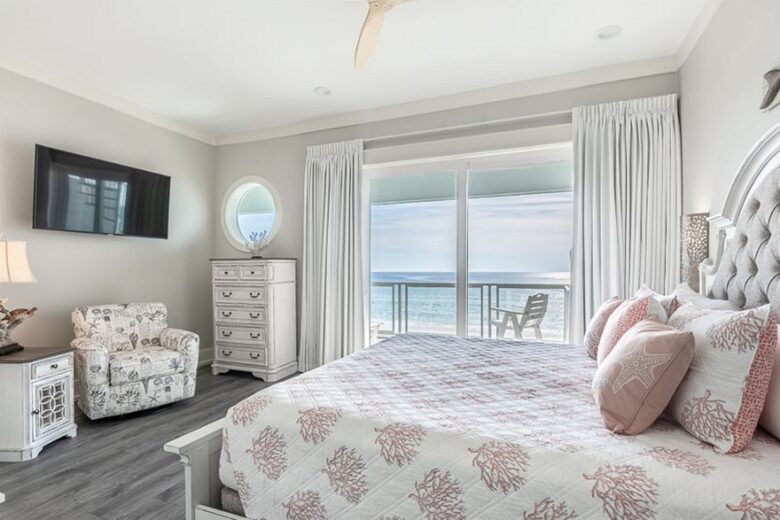 Sea Turtle Oceanfront Retreat - Panama City Beach, Florida