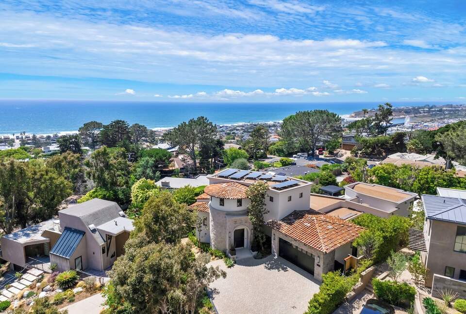 Del Mar Hilltop Oceanview Retreat - Del Mar, California