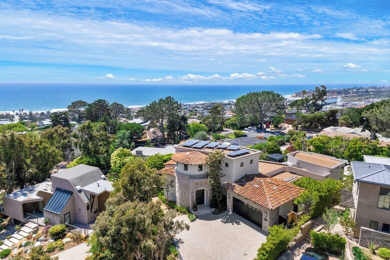 Del Mar Hilltop Oceanview Retreat - Del Mar, California