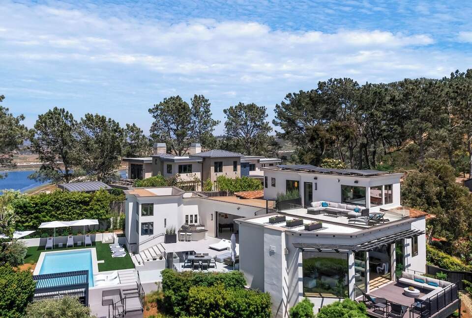 Del Mar Hilltop Oceanview Retreat - Del Mar, California