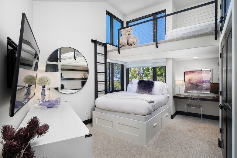 Del Mar Hilltop Oceanview Retreat - Del Mar, California