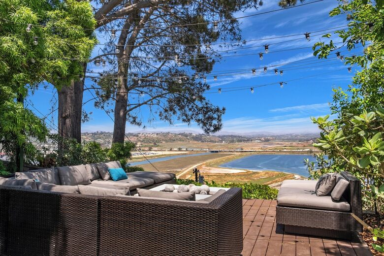 Del Mar Hilltop Oceanview Retreat - Del Mar, California