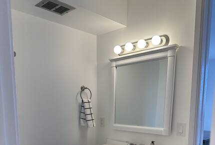 Hawaii Oasis | Steps Away from Waikiki and Ala Moana Beaches and Mall - Honolulu, Hawaii