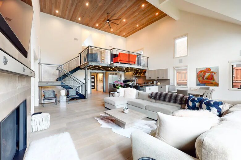 Luxury Lakefront Retreat - Lake Arrowhead, California