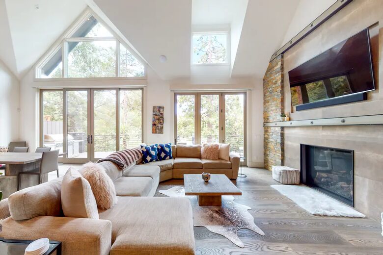 Luxury Lakefront Retreat - Lake Arrowhead, California
