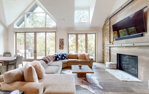 Luxury Lakefront Retreat - Lake Arrowhead, California