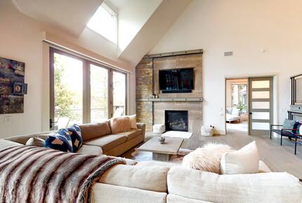 Luxury Lakefront Retreat - Lake Arrowhead, California