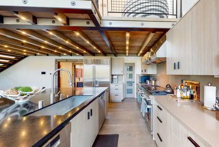 Luxury Lakefront Retreat - Lake Arrowhead, California