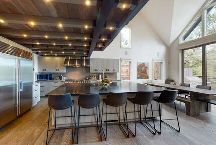 Luxury Lakefront Retreat - Lake Arrowhead, California