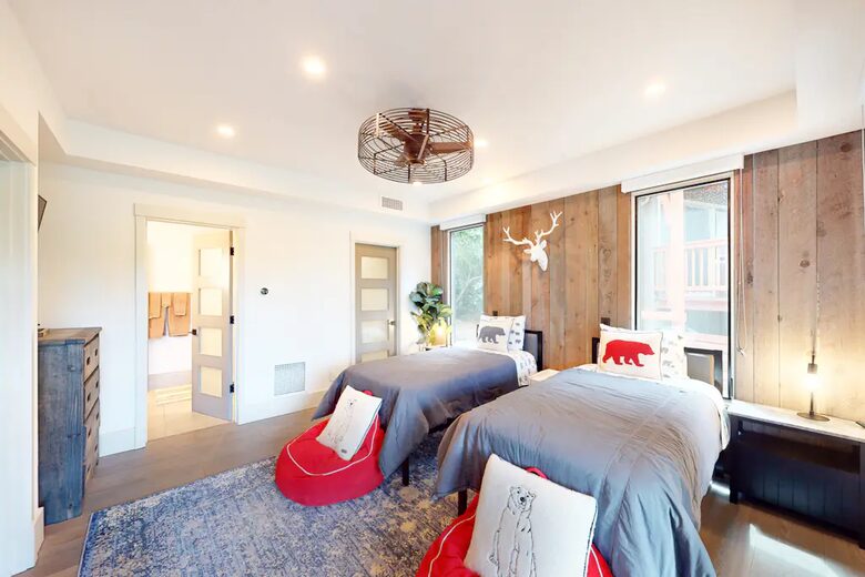 Luxury Lakefront Retreat - Lake Arrowhead, California