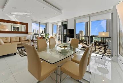 Hallandale Beach Hideaway - Hallandale Beach, Florida