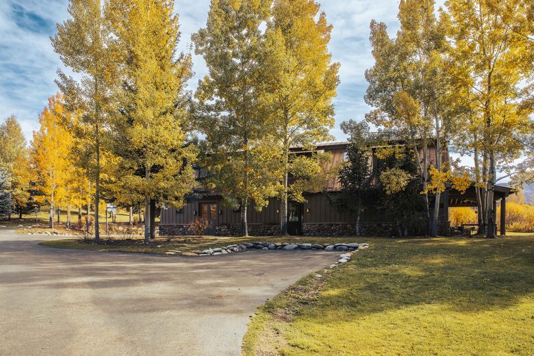 Stunner in Aspen/Snowmass - 25 Acre Mountain Perfection - Snowmass, Colorado