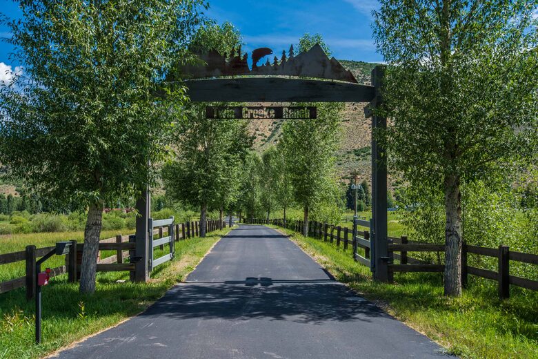 Stunner in Aspen/Snowmass - 25 Acre Mountain Perfection - Snowmass, Colorado