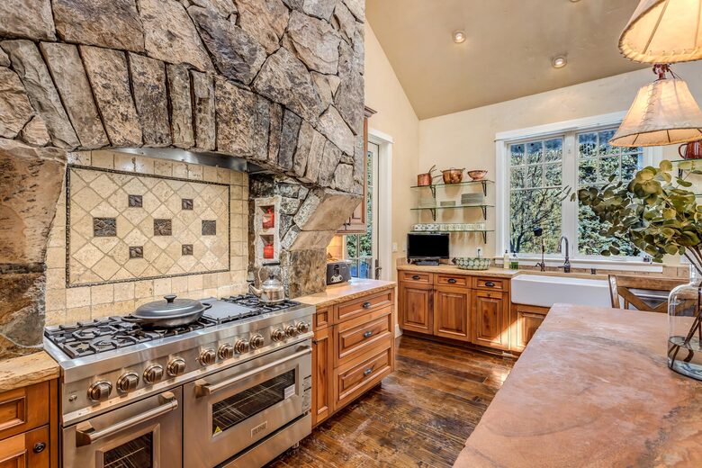 Stunner in Aspen/Snowmass - 25 Acre Mountain Perfection - Snowmass, Colorado