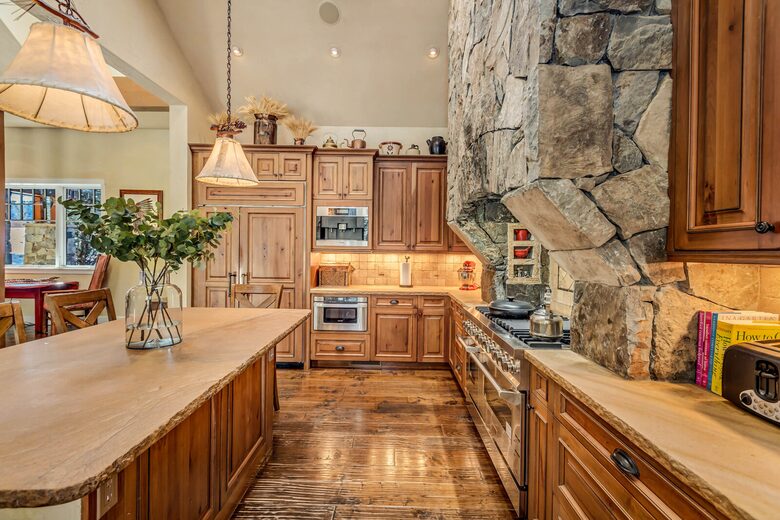 Stunner in Aspen/Snowmass - 25 Acre Mountain Perfection - Snowmass, Colorado