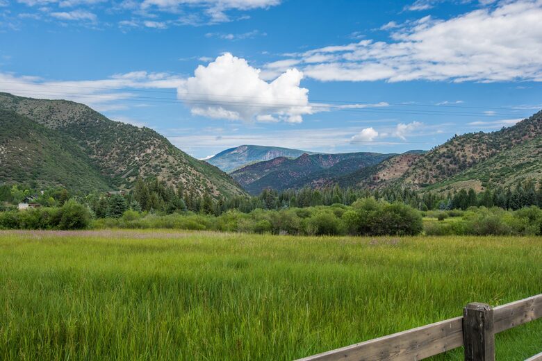 Stunner in Aspen/Snowmass - 25 Acre Mountain Perfection - Snowmass, Colorado