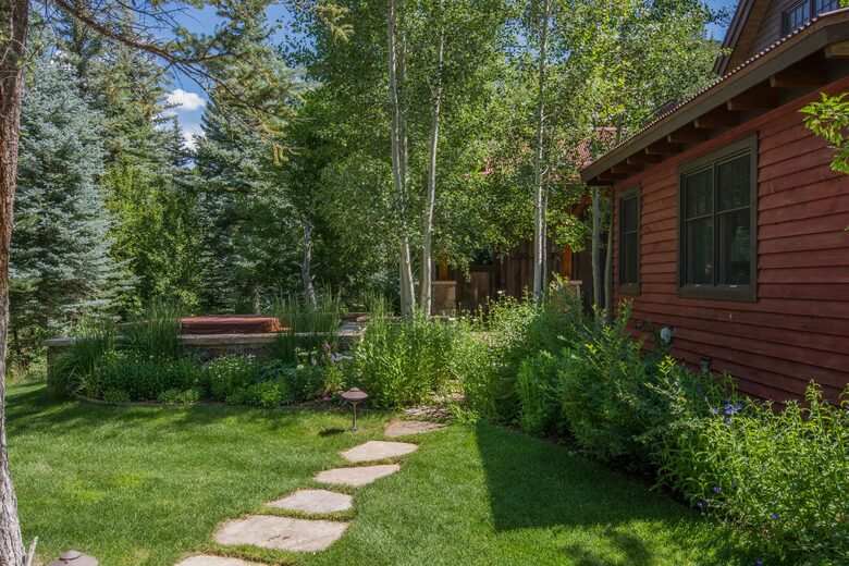 Stunner in Aspen/Snowmass - 25 Acre Mountain Perfection - Snowmass, Colorado