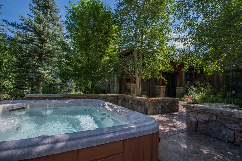 Stunner in Aspen/Snowmass - 25 Acre Mountain Perfection - Snowmass, Colorado