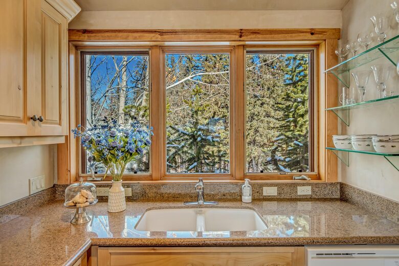 Stunner in Aspen/Snowmass - 25 Acre Mountain Perfection - Snowmass, Colorado