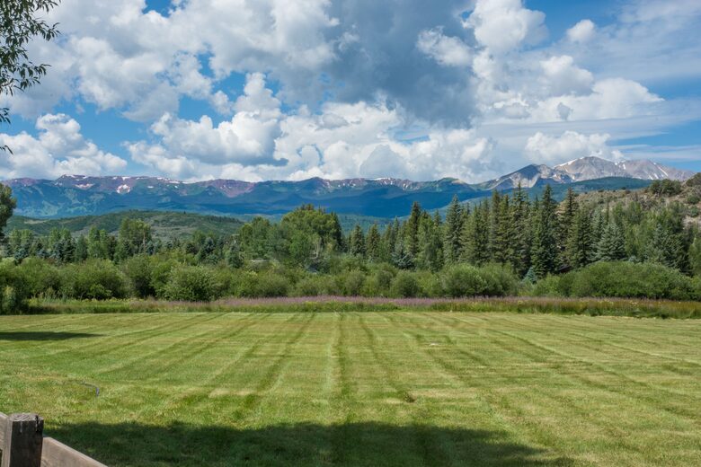 Stunner in Aspen/Snowmass - 25 Acre Mountain Perfection - Snowmass, Colorado