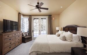 Stunner in Aspen/Snowmass - 25 Acre Mountain Perfection