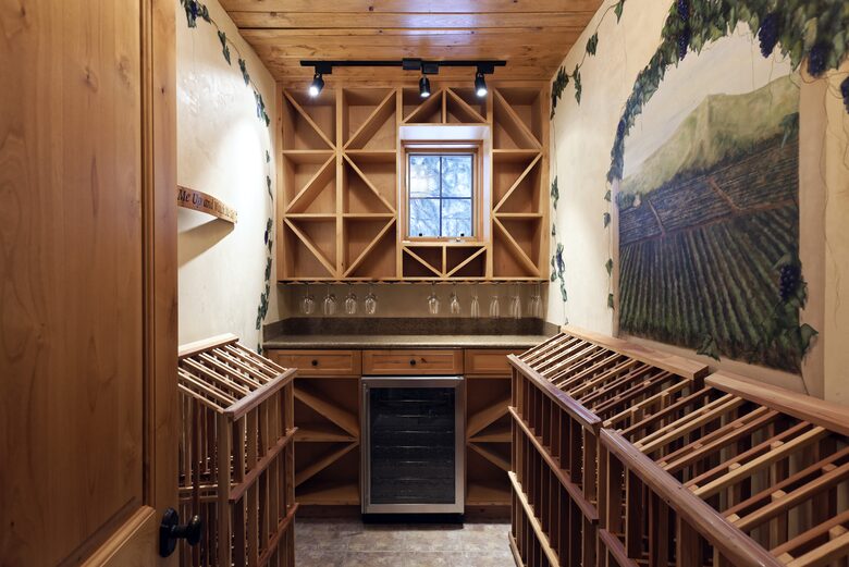 Stunner in Aspen/Snowmass - 25 Acre Mountain Perfection - Snowmass, Colorado