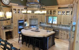 Gourmet kitchen